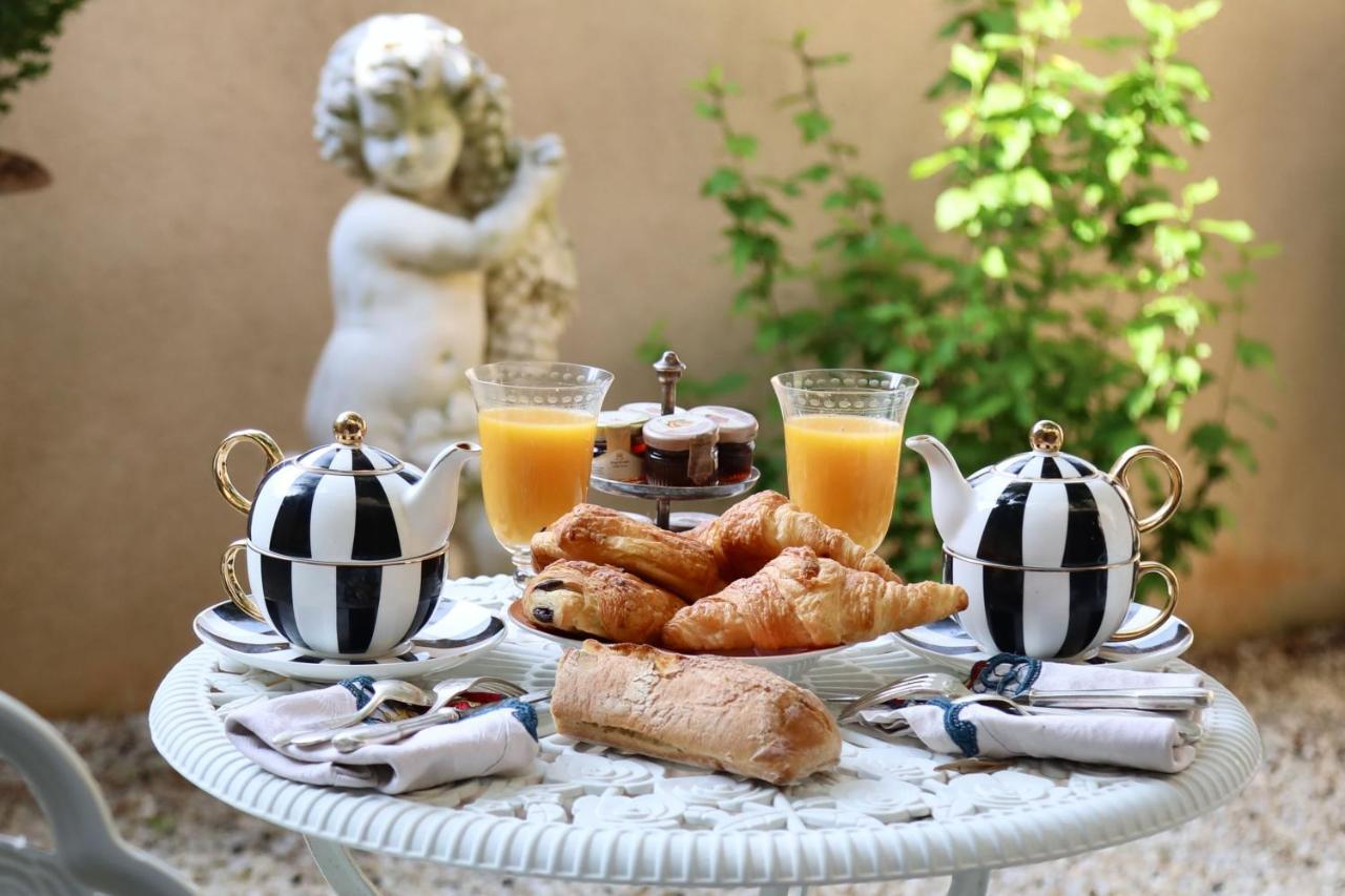 Lou Pitchoun Luxe Et Serenite Au Coeur De Saint-Tropez Suite Familiale Avec Chambre Separee Avec Jardin Enchanteur Pour 4 Adultes Et 1 Enfant Buitenkant foto